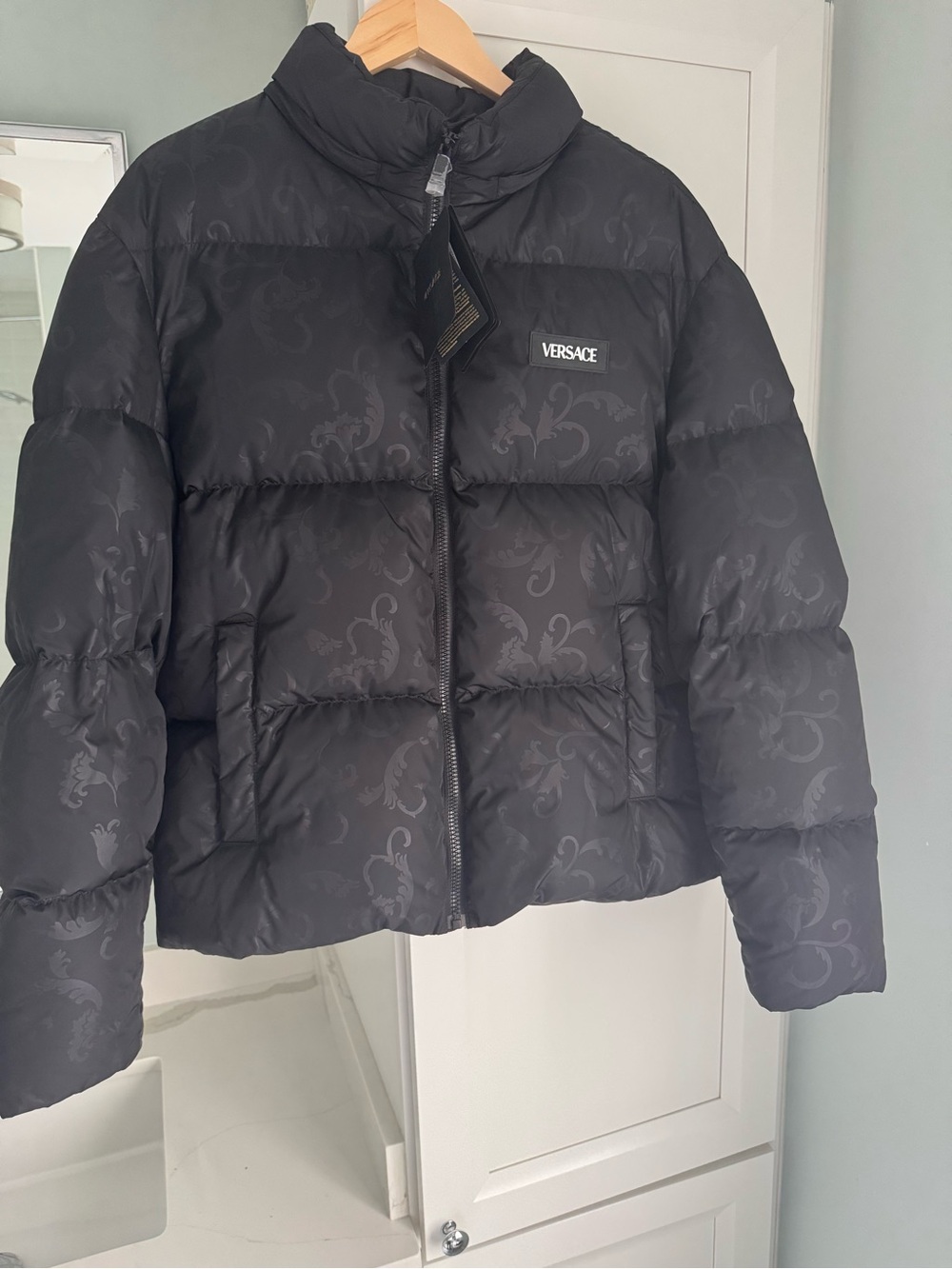 Versace Black Baroque-Motif Quilted Puffer Jacket